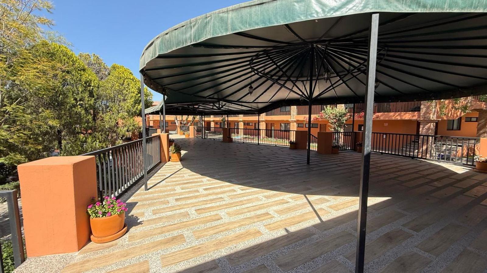 טקיסקיאפן Hotel La Querencia מראה חיצוני תמונה